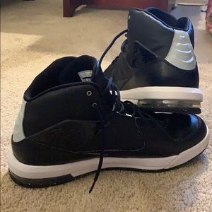 Black & gray Jordan flights